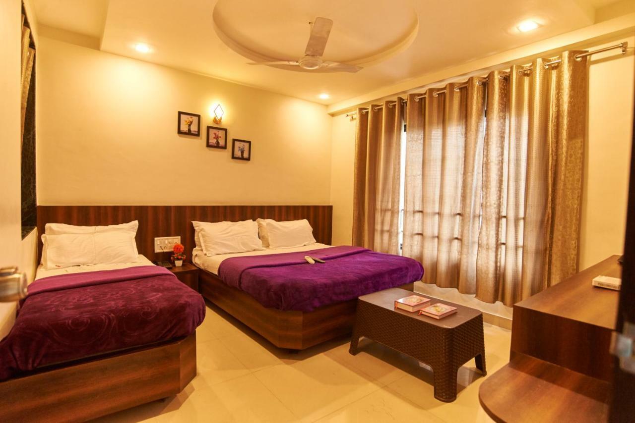 Hotel Disha Palace Ширди Екстериор снимка