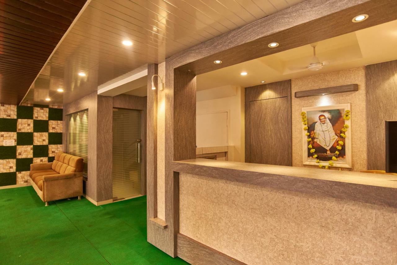 Hotel Disha Palace Ширди Екстериор снимка